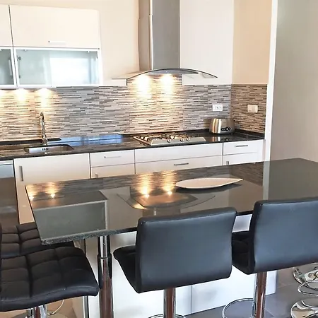 Excellent 4 Bedroom Apartment In Sitges Apartment